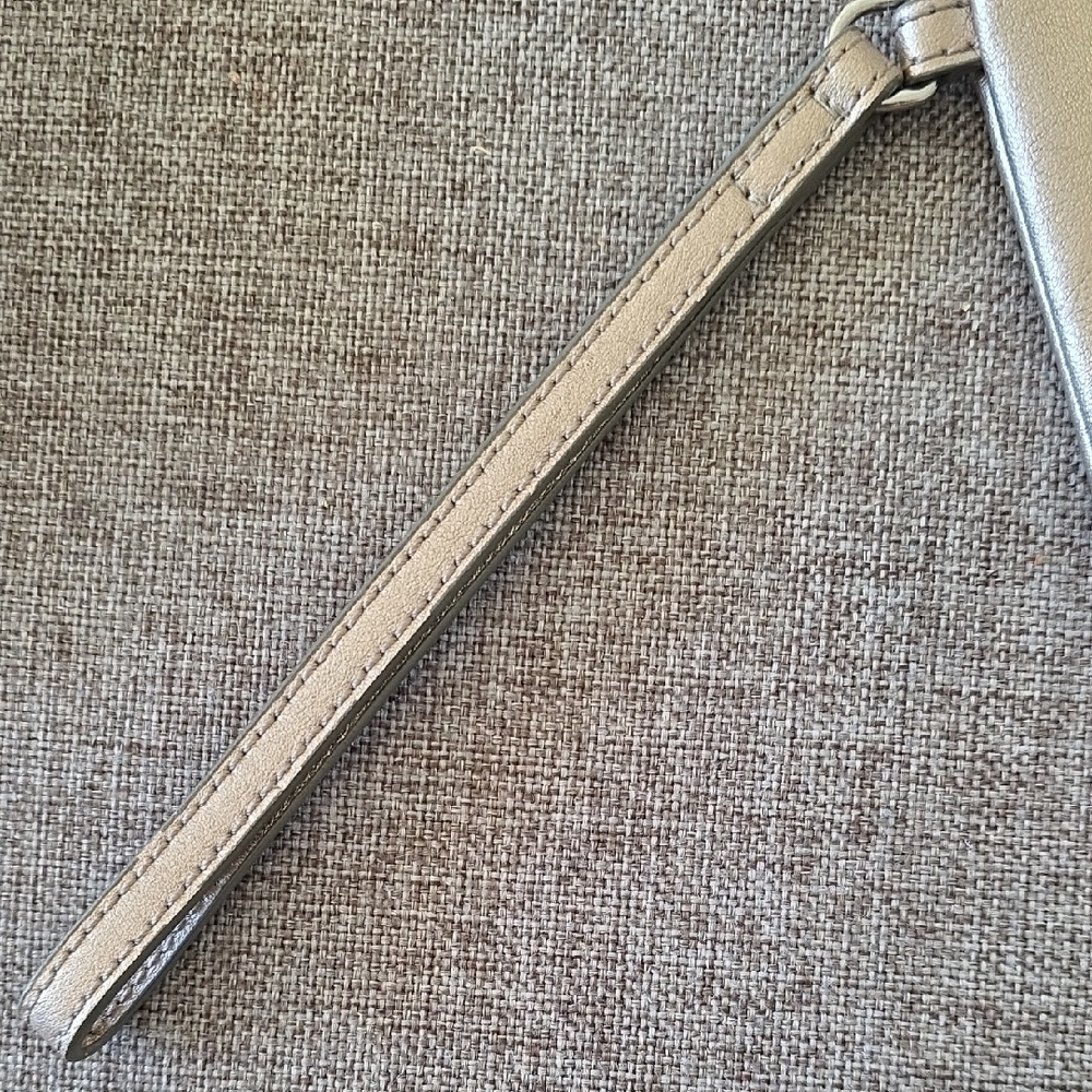 Banana Republic Clutch With XO Design - Picture 2 of 5